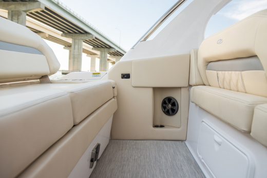 Regal 33 EXPRESS