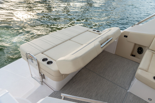 Regal 33 EXPRESS