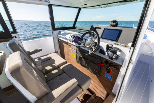 Axopar 37 Cabin