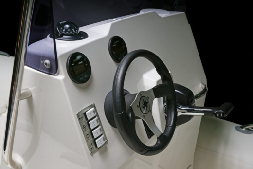 Лодка BRIG Navigator N610L