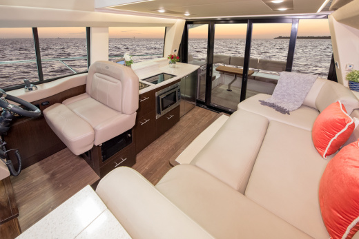 Regal 42 FLY