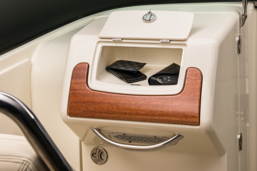 Chris-Craft Launch 28 GT