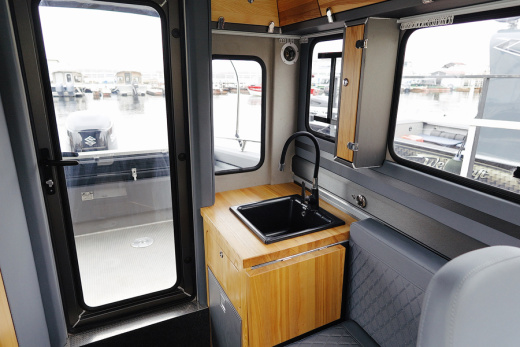 Swift Chaser 750