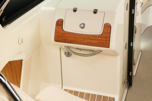 Chris-Craft Launch 28 GT