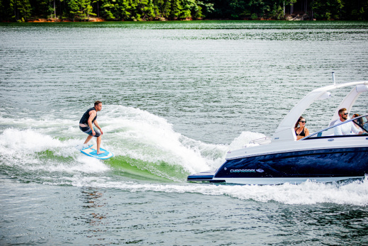 Chaparral 30 SURF