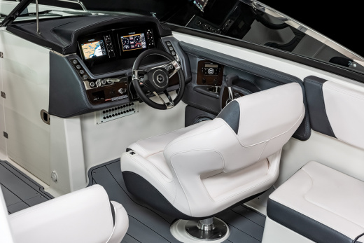 Chaparral 30 SURF