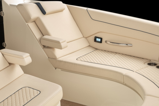 Chris-Craft Launch 35 GT