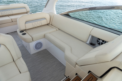 Regal 33 EXPRESS