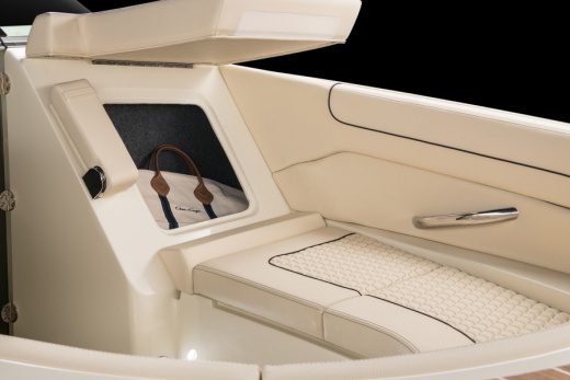 Chris-Craft Launch 28 GT