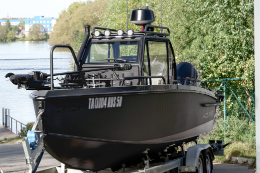 XO DFNDR с  двигателями Evinrude E-Tec G2 (2х200 л.с.)