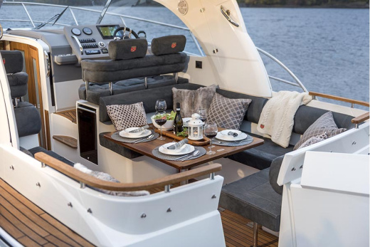 Моторная яхта Marex 310 Sun Cruiser