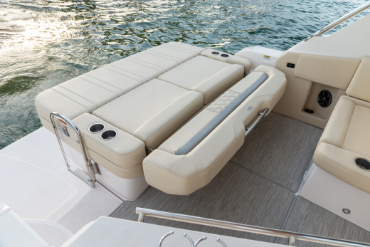 Regal 33 EXPRESS