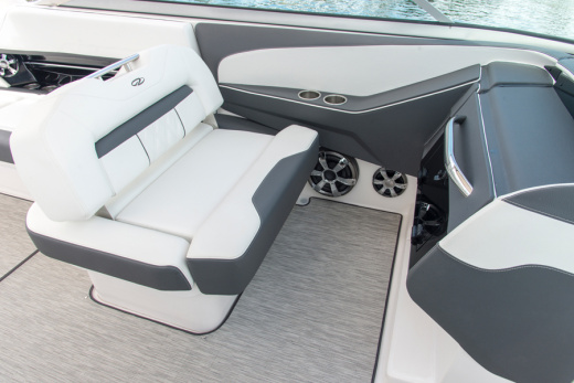 Regal 3300