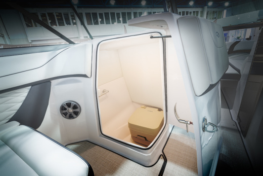 Regal 22 FASDECK