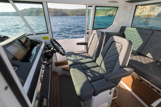 Axopar 28 Cabin