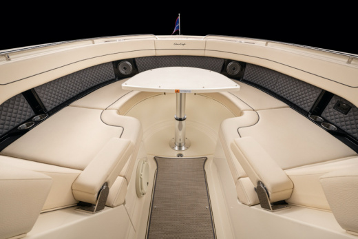 Chris-Craft Calypso 35