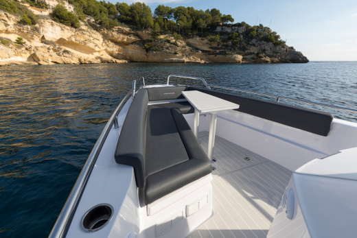 Axopar 28 Cabin