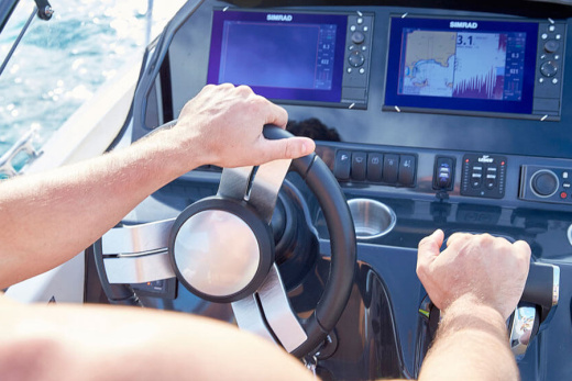 QUICKSILVER ACTIV 875 SUNDECK
