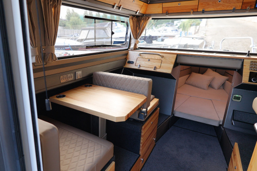 Swift Chaser 800