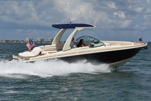 Chris-Craft Launch 28 GT