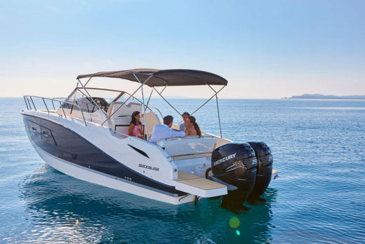 QUICKSILVER ACTIV 875 SUNDECK