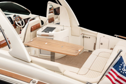 Chris-Craft Launch 31 GT