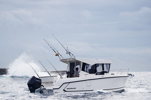 QUICKSILVER 805 PILOTHOUSE