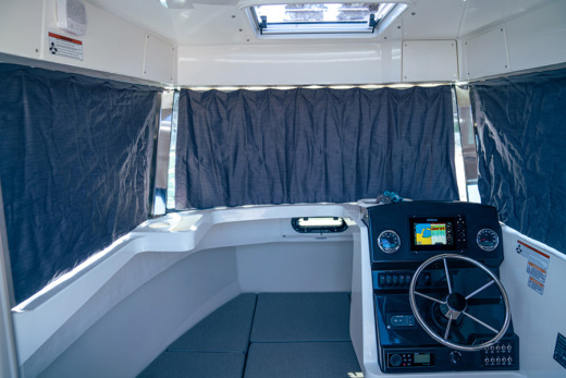 QUICKSILVER 625 PILOTHOUSE