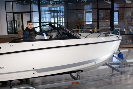 QUICKSILVER ACTIV 675 BOWRIDER