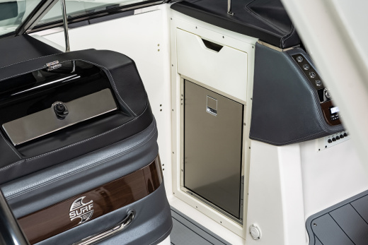 Chaparral 30 SURF