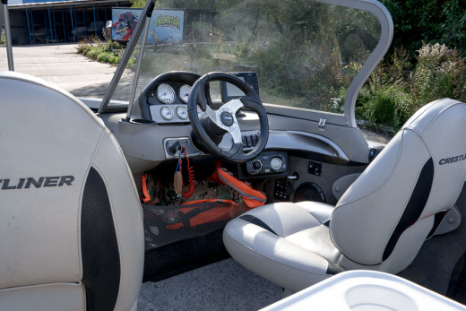 CRESTLINER SUPER HAWK 1700 (2011 г.в.) + SUZUKI DF 140