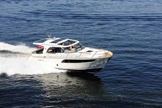 Моторная яхта Marex 375