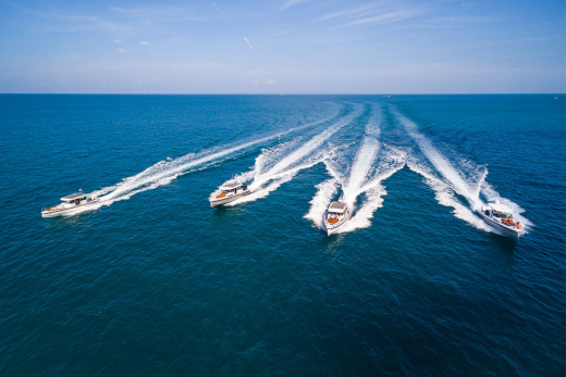 Axopar 37 Cabin