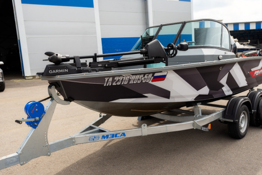 FISHPRO X3 с мотором Mercury F80