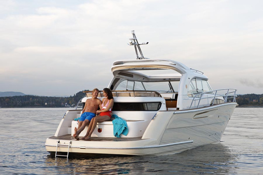 Моторная яхта Marex 373 Aft Cabin Cruiser