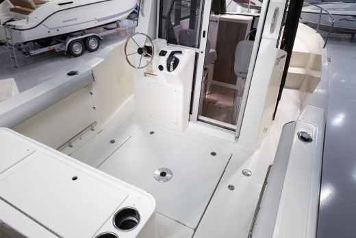 QUICKSILVER 705 PILOTHOUSE