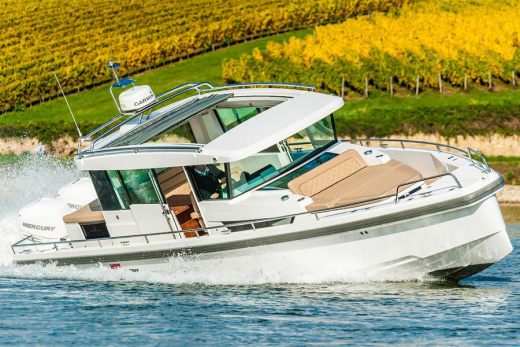 Axopar 37 Cabin