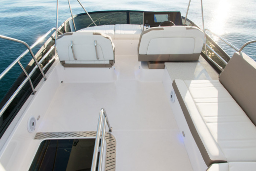 Regal 42 FLY