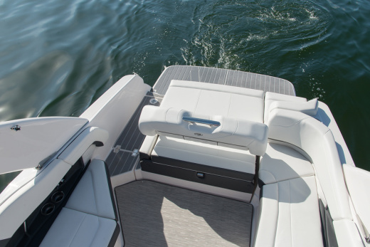 Regal 26 FASDECK