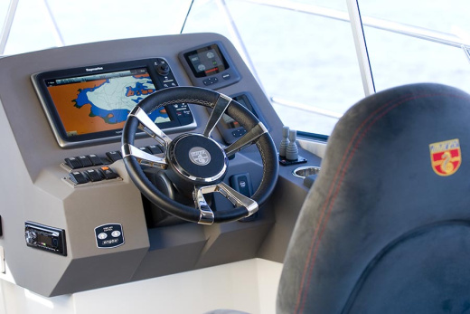 Моторная яхта Marex 320 Aft Cabin Cruiser