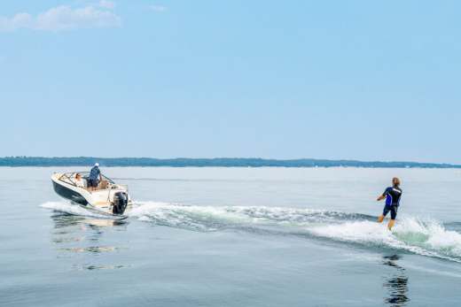 QUICKSILVER ACTIV 605 CRUISER
