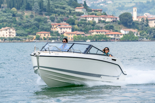 QUICKSILVER ACTIV 675 CRUISER