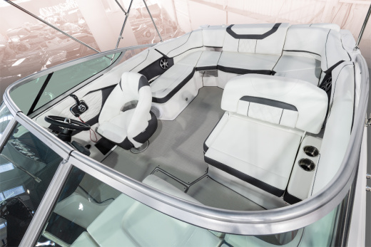 Regal 22 FASDECK
