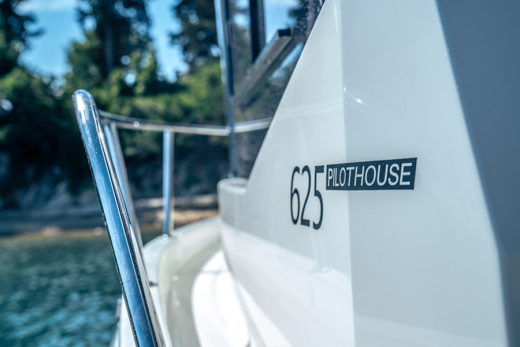 QUICKSILVER 625 PILOTHOUSE