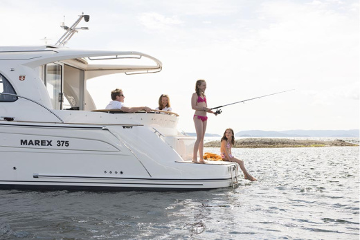 Моторная яхта Marex 375