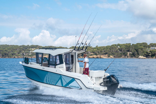 QUICKSILVER 705 PILOTHOUSE