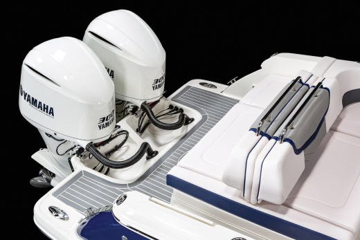 Chaparral 300 OSX