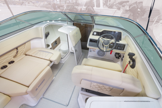 Regal 26 FASDECK