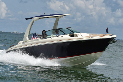 Chris-Craft Launch 28 GT