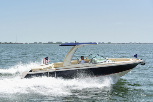 Chris-Craft Launch 25 GT